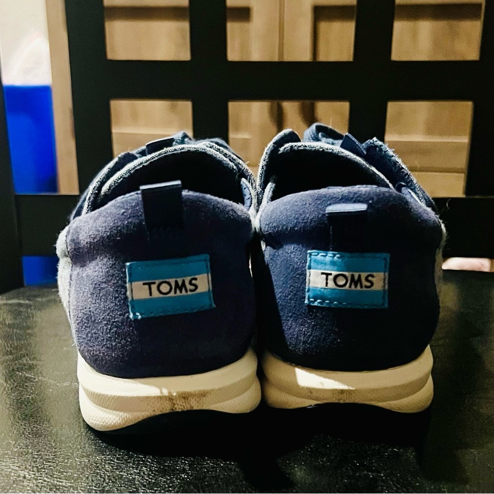 TOMS Del Rey Shoe - Picture 3 of 5